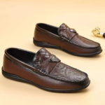 Chaussure en cuir marron, semelle souple confortable
