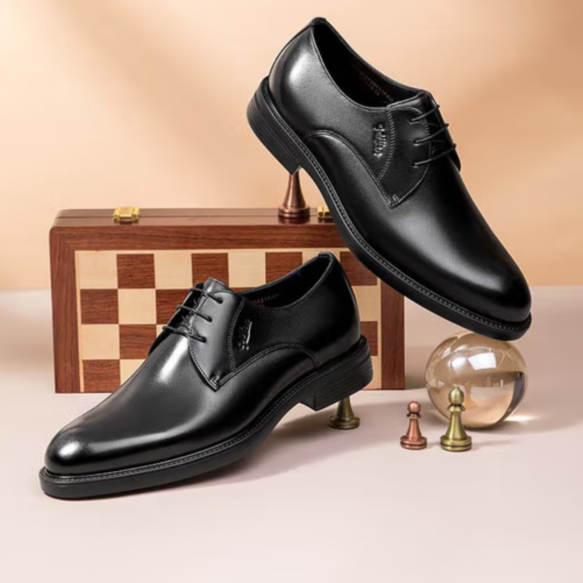 chaussures-derby-homme-cuir-noir-profil-droit Profil droit chaussures Derby cuir noir pour homme