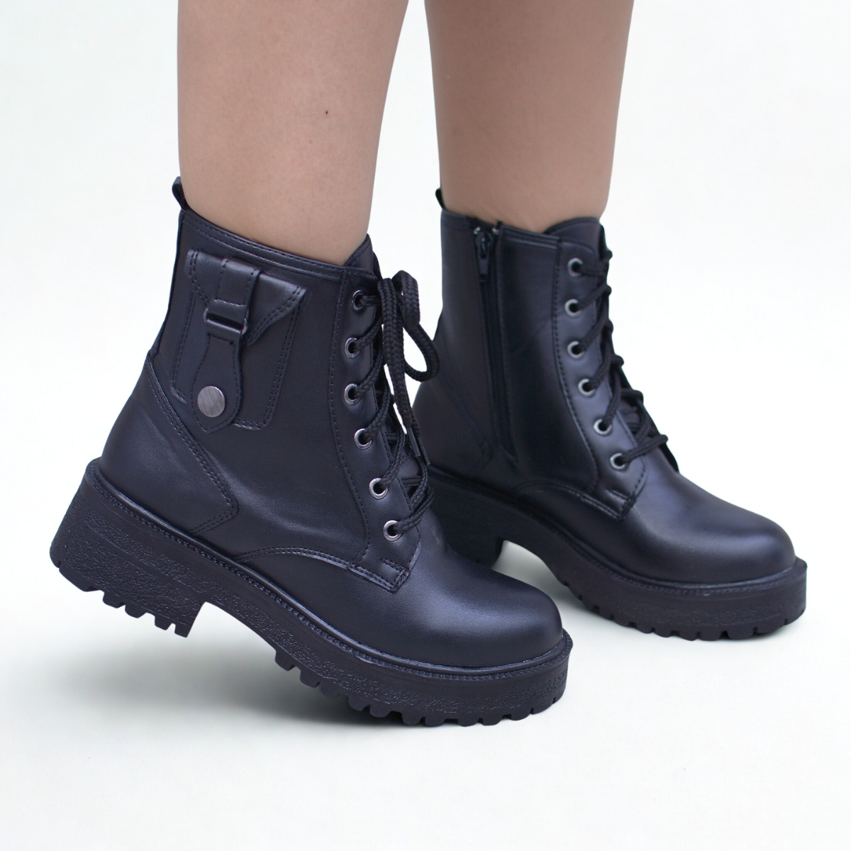 Bottines élégantes en cuir noir pour femme Dolcino