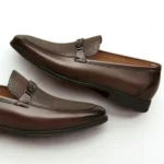 Chaussures habillées homme cuir marron avec boucle élégante