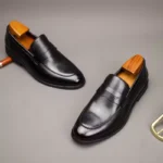 Chaussures habillées élégantes en cuir noir pour homme