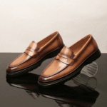 Mocassin en cuir véritable camel pour homme élégant et confortable