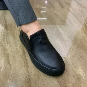 Mocassins cuir homme noir Dolcino au design élégant et confortable