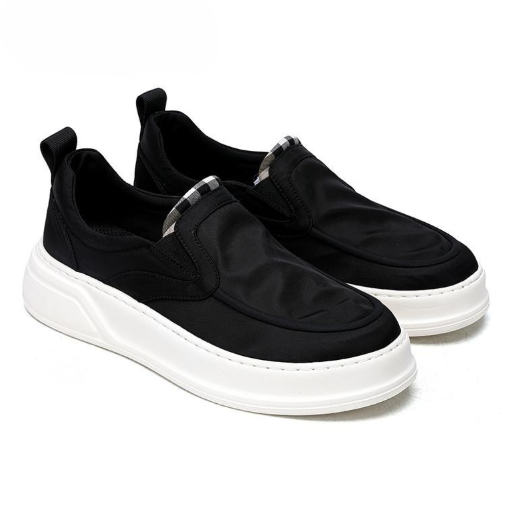 Chaussures homme slip-on noires Dolcino avec semelle blanche style moderne