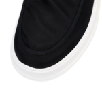 Détail chaussure homme noire Dolcino finition élégante et moderne