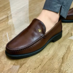 Chaussure slip-on marron élégante pour homme