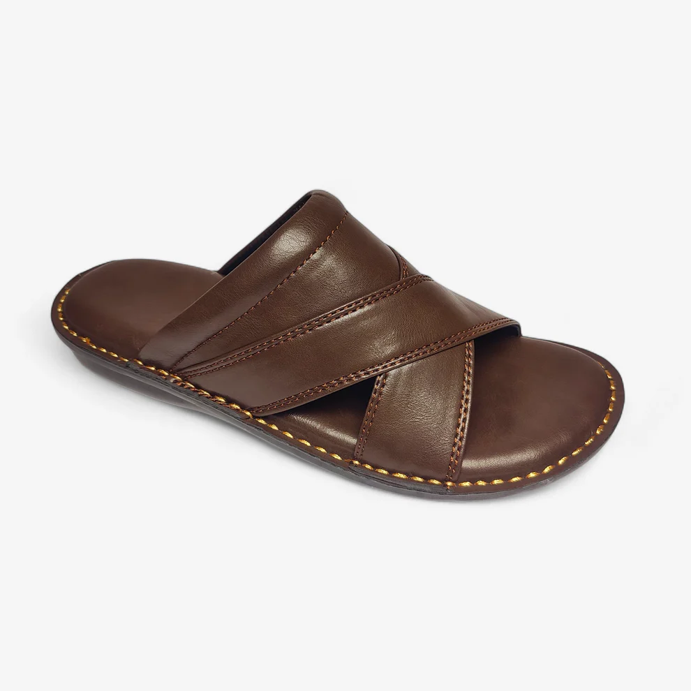 Sandales homme marron en cuir avec couture apparente
