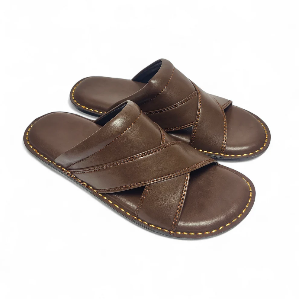 Paire de sandales marron pour homme en cuir Dolcino