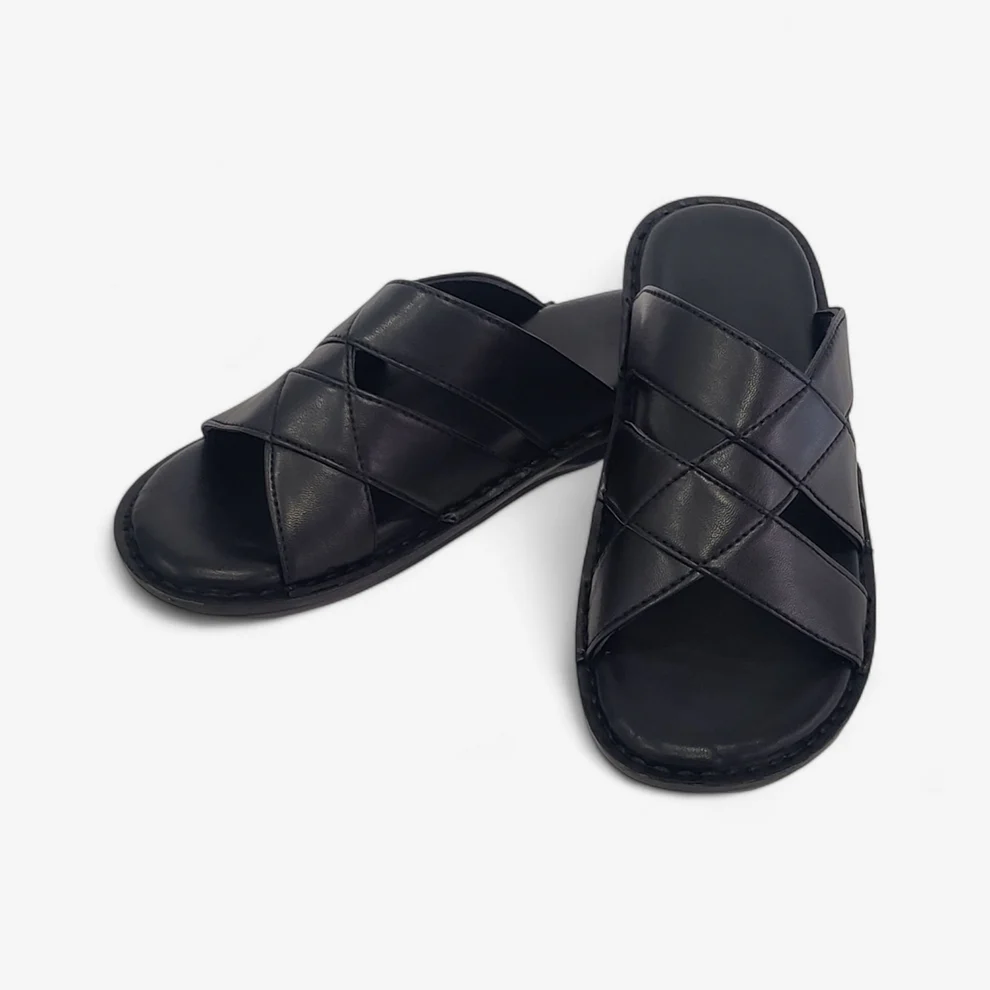 Sandale homme noire en cuir avec lanières croisées confort quotidien