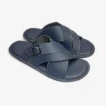 Paire de sandales homme en cuir bleu style croisé avec boucle