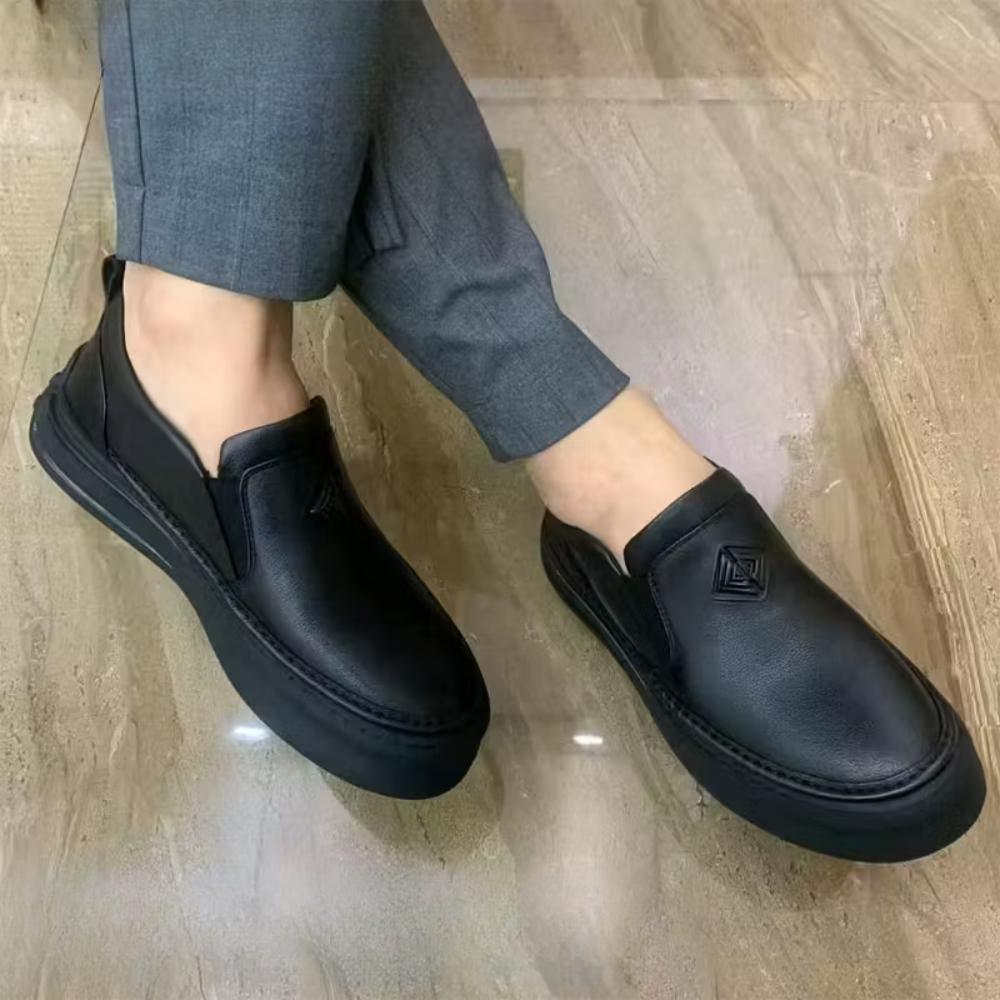 mocassins-homme-cuir-veritable-noir-porte-dolcino Mocassins cuir homme noir Dolcino au design élégant et confortable