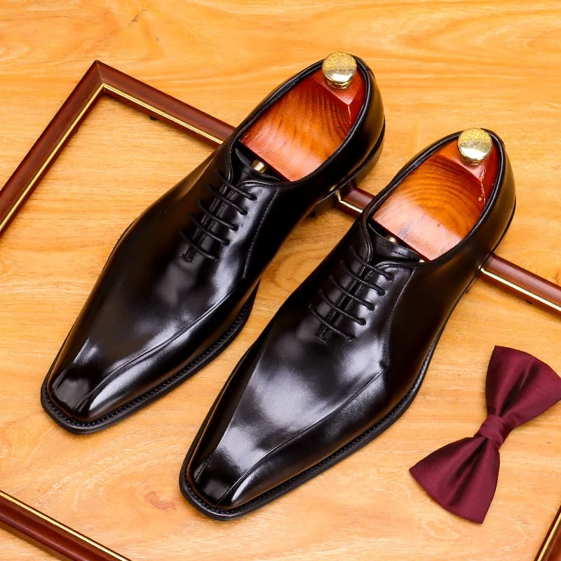 Souliers élégants homme en cuir noir avec fermeture à lacets